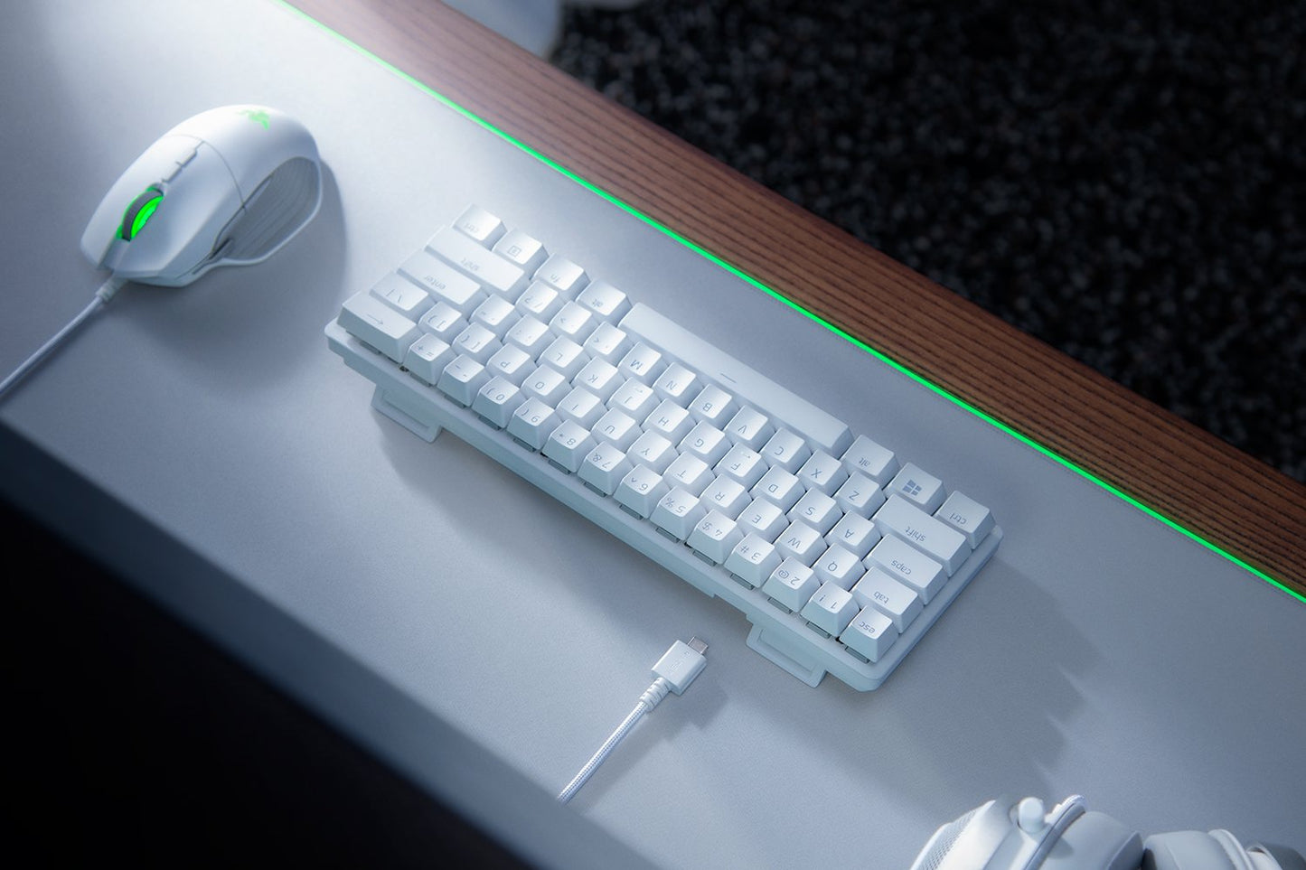 Razer Huntsman Mini Gaming Keyboard Clicky Optical Purple Switches (Mercury)